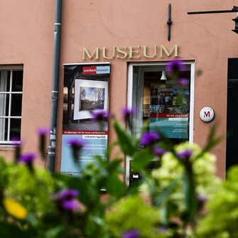 Außenansicht des Alten Packhauses mit dem Schriftzug "Museum"