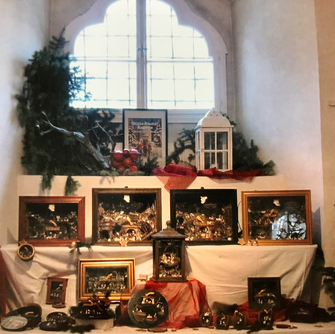 Adventmarkt Steyr 2024, Schloss Lamberg Advent: Elfriede Sachers - Loammandlkrippen