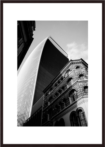 Leica Fine Art Print, Motiv: Contrasts, London. Diese Fotokunst ist zu kaufen, limitiert, exklusiv und in Galerie- Qualität