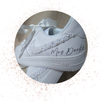 sneakers met pareltjes voor bruiloft