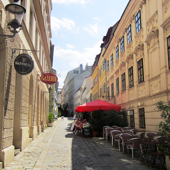 Шпиттелберг улочки фото( Spittelberg Gässchen) -Вена . Австрия