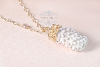 Unique Piece vergoldete Koralle