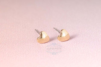 Gold herzen minimalistische Ohrstecker