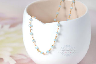 Rosenkranz Halskette aus hellblauem Chalzedon mypeonity