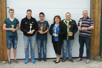 Foto: (von links) Niklas Kutsche, Thorsten Brämer, Louis Köth, Lisa Frank, Sven Schacht, Wolfgang Schacht