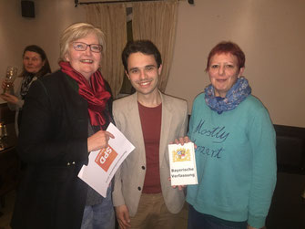 von links: Rosemarie Weber, Matteo Dolce, Birgit Schmidl - Foto: SPD