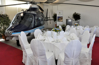 Heiraten neben dem Hubschrauber