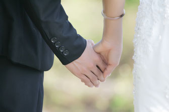 Hochzeitsvorbereitungen gemeinsam treffen