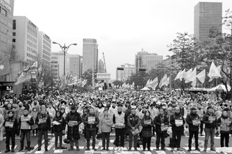 ゼネスト集会を闘う韓国「民主労総」の労働者（11月21日、ソウル）