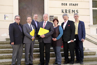 Zur Halbzeit der Stadtregierung trafen sich alle im Gemeinderat vertretenen Parteien um Bilanz zu ziehen. © Stadt Krems