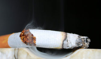 comment arrêter de fumer. comment arrêter la cigarette.arrêter de fumer par hypnose. stop tabac. arrêter de fumer facilement. arrêter le tabac. Moins fumer.