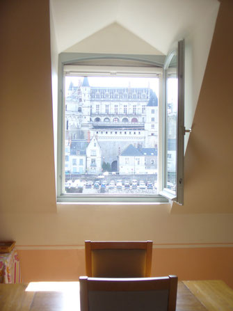 vue sur le château d' Amboise pas la fenêtre de la salle à manger