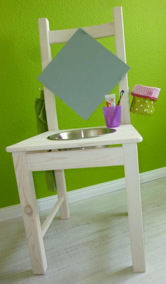 Kinderwaschtisch aus einem Holzstuhl - Frau Käferin näht