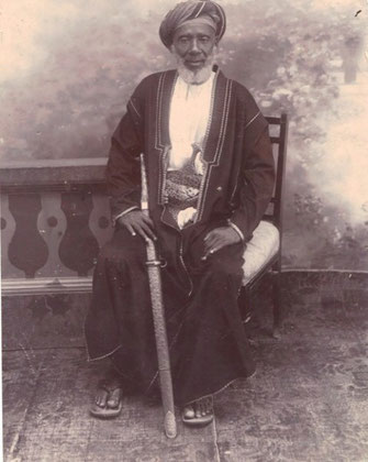 Tippu Tip, vero nome Hamed bin Mohammed bin Juma bin Rajab bin Mohammed bin Said el Murgebi (Zanzibar,1837 - Stone Town, 14 giugno 1905), mercante  swahili Tanzaniano di Zanzibar noto per le sue attività di razziatore e mercante di schiavi.