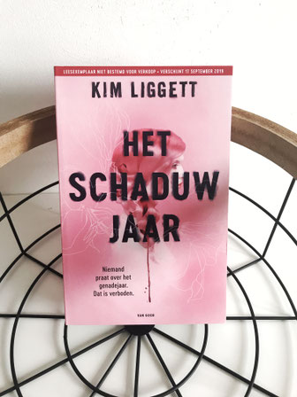Het schaduwjaar van Kim Liggett