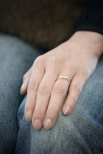 婚約指輪とPLANE RINGの重ね付け