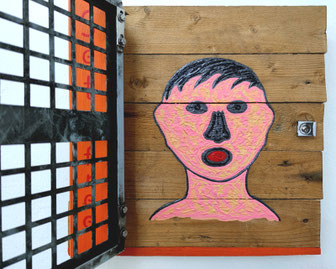 "Set me free"(geöffnet): Fundstück, Holz, Metall, Acryl auf Holz, 40 x 40 cm, 2023