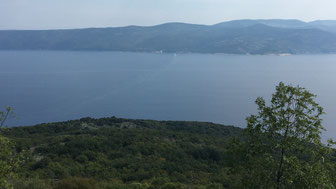 Gegenüber die Insel Cres