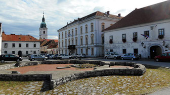 Rathaus in der Mitte