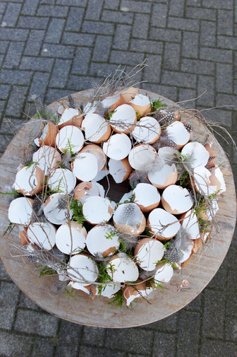 Osterdeko DIY: Eierschalen Kranz