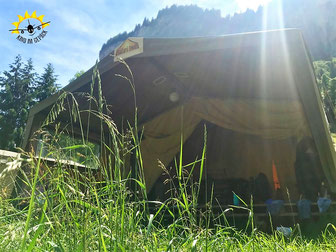 Gemütlich zelten inmitten der Bergwelt.