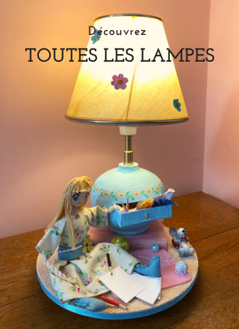 Lampe enfant artisanale avec jeune fille cousue main. Une création unique par Isabelle Lachat Créations