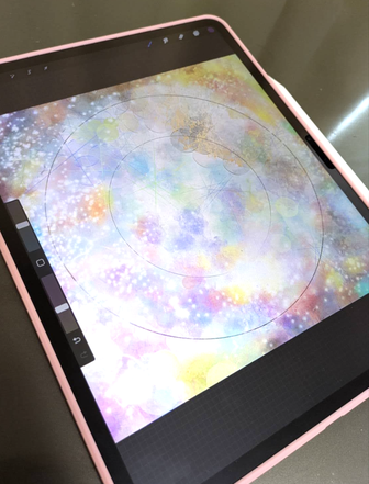 広いキャンバスの大きめiPadがオススメ