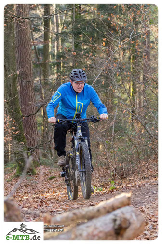 Bergauf mit dem Yamaha e-MTB Mittelmotor