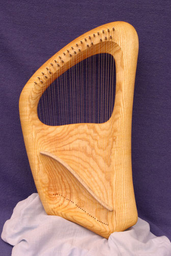 aus Esche (klicken)