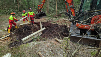 Bau einer Spundwand, Foto: Manfred Kinberger