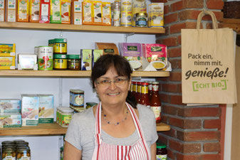 Christa Eisenach im Hofladen