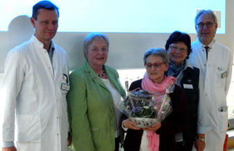 v.l.: Dr. Berghorn, Annemarie Strüber, Frau Dr. Kratz, Ilsedore Heidmann, Prof.Dr. Kirchstein