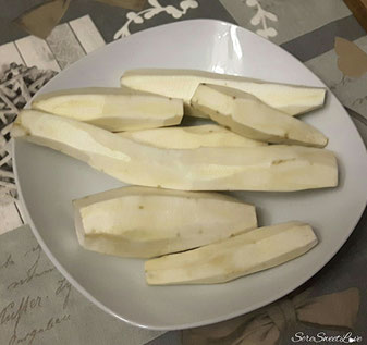 Patate dolci irregolari sbucciate