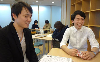 サークルのやりがいを語 る國屋知暉さん(右)と 岡本健斗さん(左)=4 月 23 日、衣笠キャンパス ・学生会館
