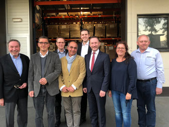 v.l.n.r.: Roland Stefan, Thomas Elkmann, Thorsten Baumgart, Michele Farina, Patrick Büker (Kreisvorsitzender der FDP), Stephen Paul, Susan Ehmke (FDP-Kreisvorstand) und Gottfried Göcke