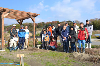 開催場所　１２月１５日（日）１１：００から植樹祭