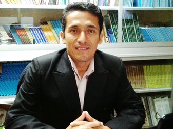 José Luis Mieles, responsable de la biblioteca de la Universidad Laica Eloy Alfaro de Manabí (Uleam). Manta , Ecuador.