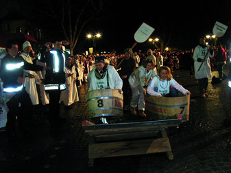 Veranstaltungskalender Bad Cannstatt Stuttgart Volksfest Fruhlingsfest Wasen Altstadt Kultur Brauchtum Fest Musik Marktplatz Bad Cannstatt Erleben