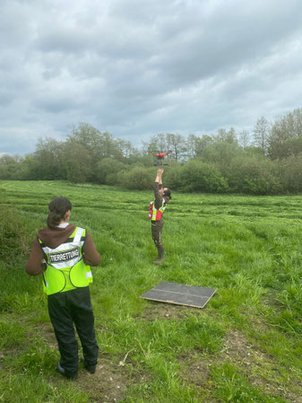 Kitzrettung vor der Grasernte im Mai mit Hilfe einer Drohne