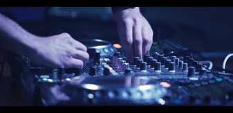 Verleih Disco Dj Equipment ausleihen Preisliste Mischpult Funk Mikrofon Drummer Verstärker Equelizer DMX mieten