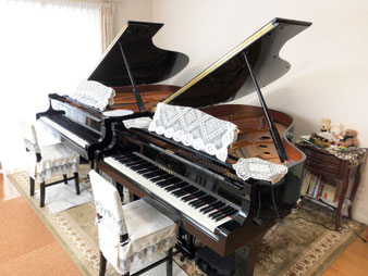 札幌市西区・札幌市中央区から通える音楽教室の平間ゆかりピアノ教室では2台のグランドピアノを使用して効果的なレッスンを行っております。