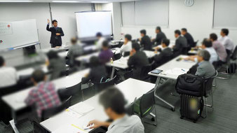 湘南産業振興財団の依頼でセミナーの講師を担当する横川隆司の写真