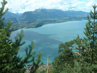 Mit dem E-Bike auf Tour hoch über dem Thunersee