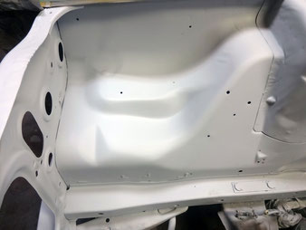 GC110ケンメリ　エンジンルーム塗装