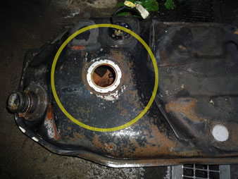 AE86レビン　燃料タンク交換