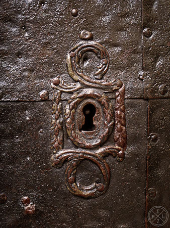 Bildtitel: Gotische Türbeschläge Nr. 2 - 15 x 20 - © by Emil Pelz 2017