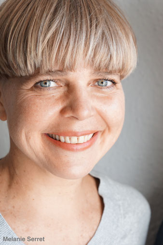 Melanie Serret Heilpraktikerin Homöopathie Gesprächstherapie Leibtherapie Aufstellungsarbeit