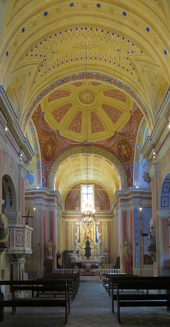 Sant'Andrea di Bozio - Maître-autel et nef