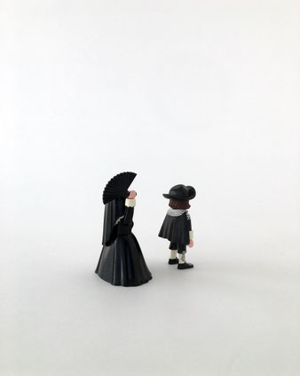 オランダ国立美術館のミュージアムショップで見つけたプレイモビルです。レンブラントの絵画「マールテンとオーピエン」がモチーフ。Playmobile　9483　フィギュア　名画　コレクション　収集　飾り　ディスプレイ　人形　プラスチック　カラフル　ドイツ　マルタ　グラフィカル　明快な色　原色　おしゃれ　かわいい　人気　おすすめ　デザイン　ブランド　プレゼント　ラッピング　通販　海外　輸入品