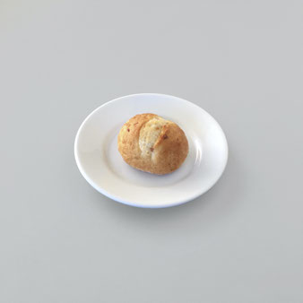 皿　食器　プレート 　ディッシュ　業務用　サタルニア　チボリ　Saturnia　Tivoli　ぽってり　厚み　磁器　白　リム　オーバル　ディナー　メイン料理　盛る　サイズ　1人分　料理　盛り付け　シェア　大きい　毎日　普段　パーティ　盛り皿　汎用性の高い　便利　ディテール　きれい　なんでもない　普遍的　デザイン　使いやすい　日常使い　外国　輸入　海外　インテリア　おすすめ　ブランド　プレゼント